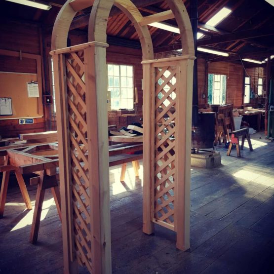 curved arch with trellis