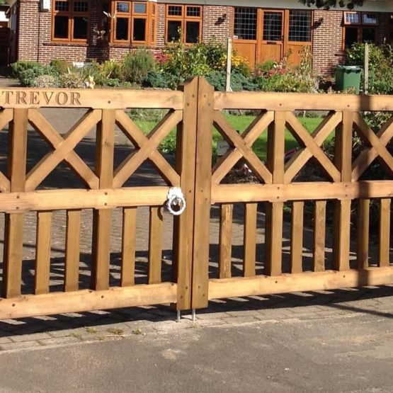 Sawmill wooden gates, agricultural fencing & garden fencing