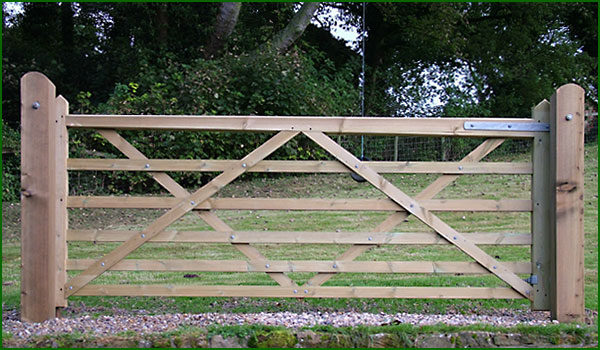 Wooden Field Gates and Equestrian Gatess - Duncombe Sawmill, local and