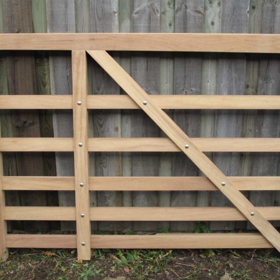 5bar Entrance Gates Sawmill