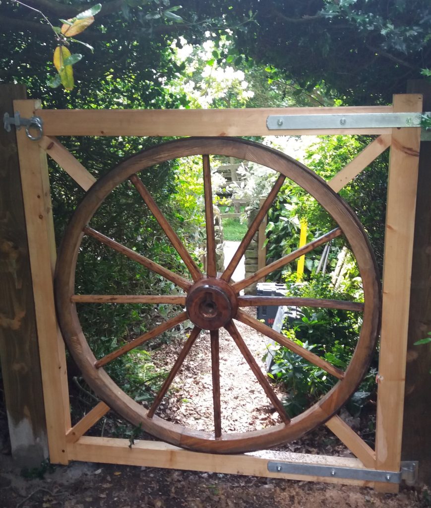 garden gate with wheel